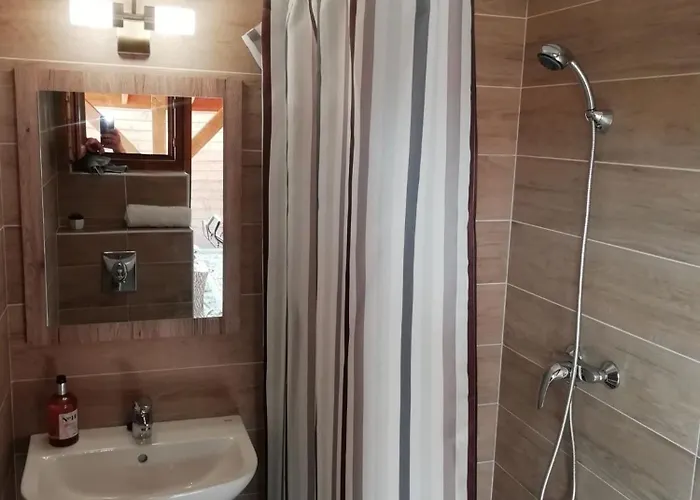 Diofa Vendeghaz 아파트 자르마디